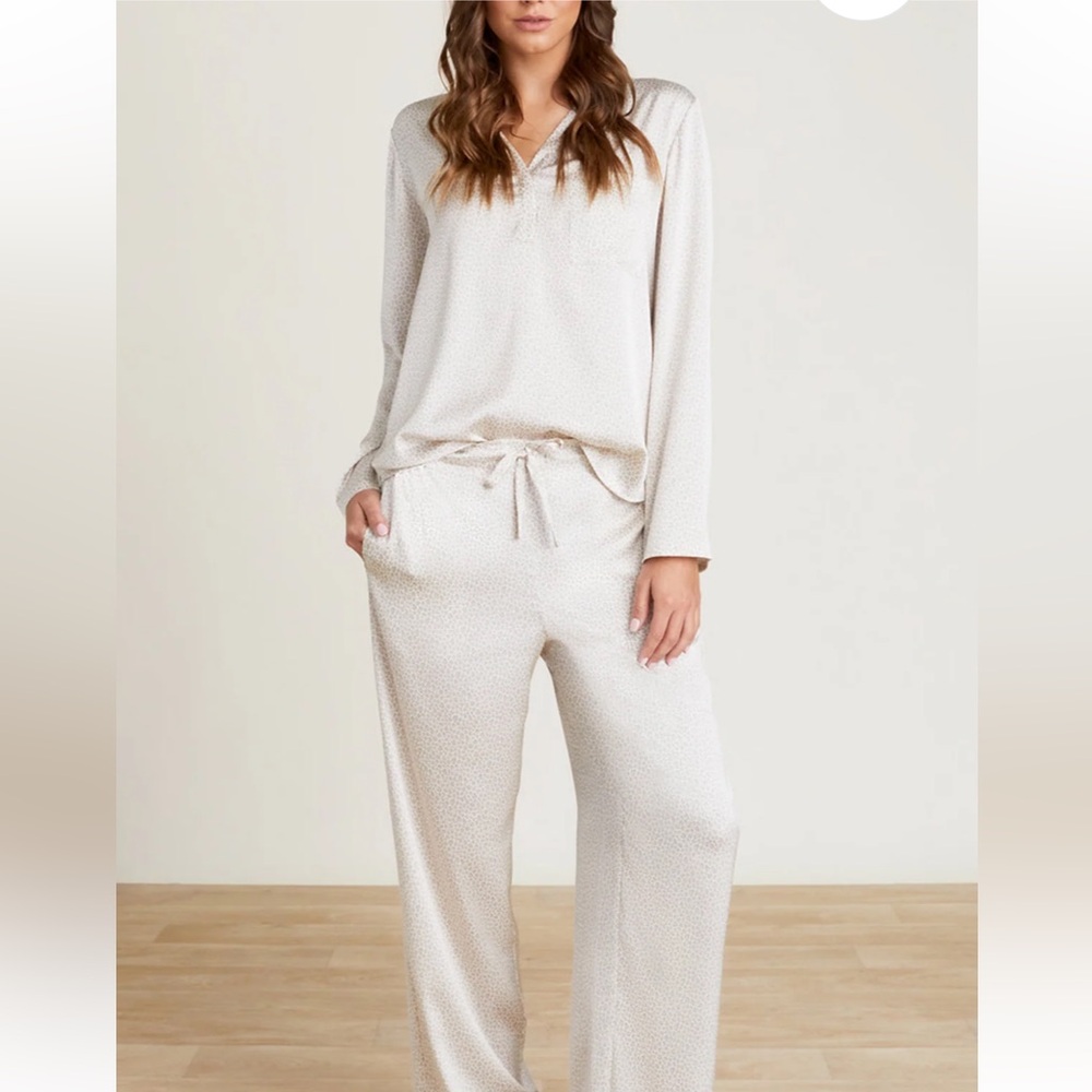 New BAREFOOT DREAMS Satin Pj Set with Mask Sz Small